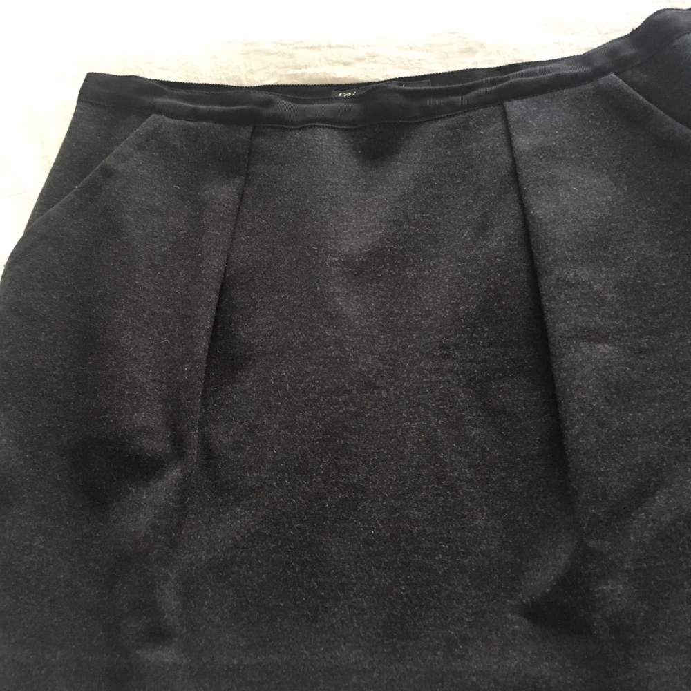 Elizabeth and James gray skirt - Picture 3 of 7